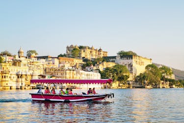 Boat ride on Lake Pichola in Udaipur